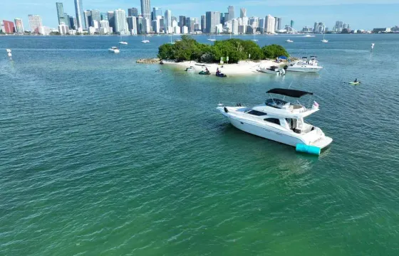 45' Motor Yacht Rental in Miami, Florida!!