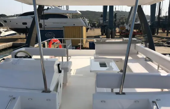 Gorgeous Leopard 45 Power Catamaran with Dinghy for 25 People In Cartagena