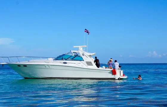 40' Luxury Searay Yacht at Punta Cana - Cap Cana Marina