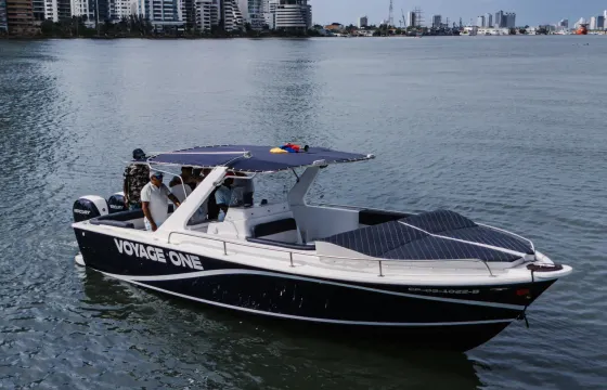 33ft Luxury Boat for rent in Cartagena Up to 14 Guests
