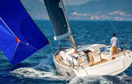 Charter the Beneteau Oceanis 46.1 Sailing Yacht in Alimos, Greece
