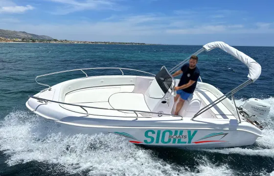 Vittoria - Boat without licence 19ft 40hp