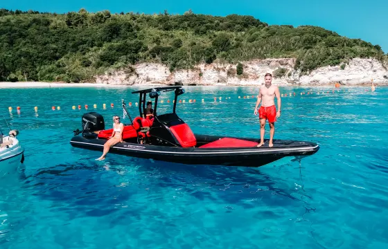 High Performance 300HP Technohull RIB in Preveza Greece for 8 Guests