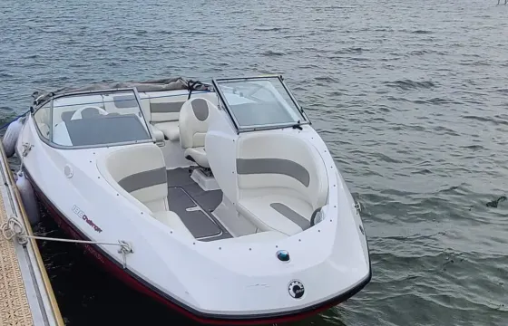 Stingray 185 LX GTA Chill Cruise – Easy & Relaxing Boat Rental