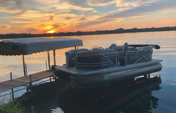 Sylvan Mirage Pontoon in Sauk Centre
