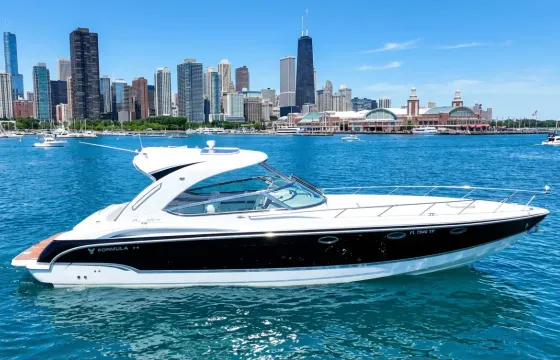 45' Formula 400 Super Sport Luxury Yacht Charter at Navy Pier Marina