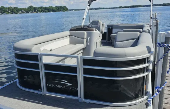 2023 Bennington Pontoon in Spring Park on Lake Minnetonka!
