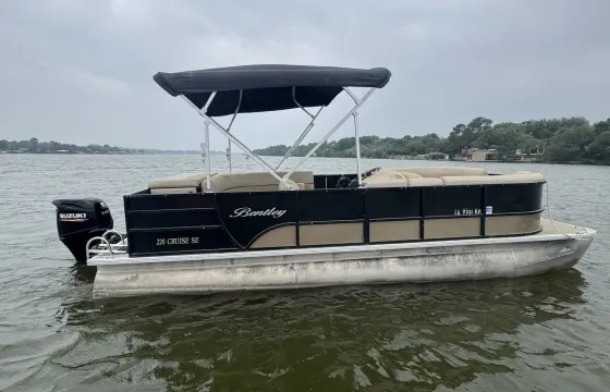 Cruise in Style! 2020 Bentley Cruise 220 - 140HP - Epic Lake Days Await