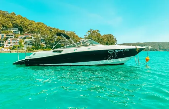Luxury boat trip Juan – all inclusive, with sunbed, fridge, music & water fun