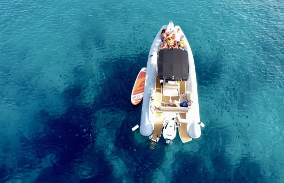 BWA 26 GTO Sport with 250 Hp Boat for Rent Cannigione