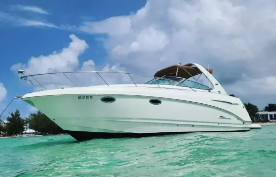 31ft Chaparral Yacht Charter from Cayman