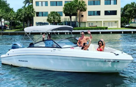 23' Rinker Q3 Bowrider, 12 people in Hollywood Beach, Florida