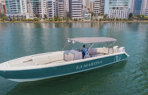 40-Foot 35-Passenger Speedboat - Enjoy a Panoramic Tour of the Bay of Cartagena