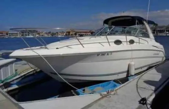 36’ Monterey for 12 Guests in Chicago | Playpen Party, BYOB & Captain included