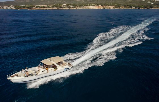 Marlin Rib 38 + 1 Seabob (low season)
