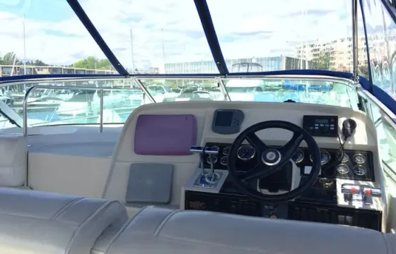Captained Charter On 39ft Cruisers Yachts In Kirkland, Washington