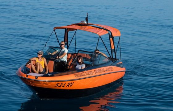 Maxum HOURLY RENTAL in Rovinj