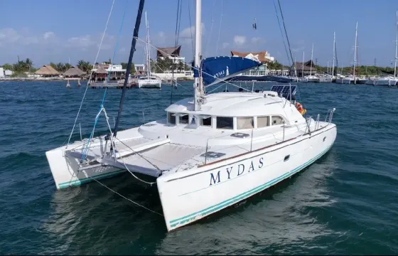 45ft Catamaran Private Charter / Capacity 40 people