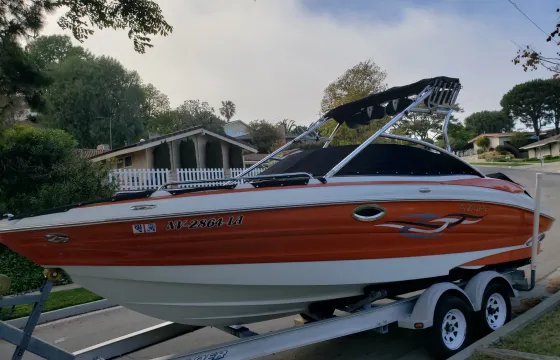 26’ Bennington Azure Bowrider | Lake Tahoe | 10 Guests | Water Sports Ready