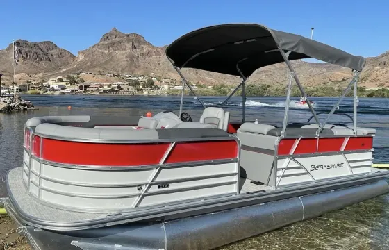 2021 luxury Berkshire 23 foot tray tune for rent in lake Havasu city Arizona