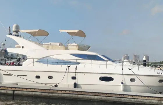 Dubai Boat Rental 🐬 - Luxury 70ft Ferretti Motor Yacht in Dubai Upto 25 Guests