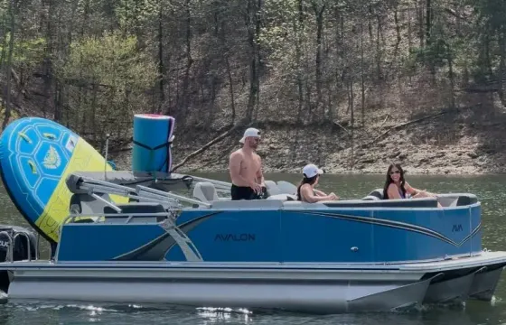 Brand New 2025 Avalon LSZ Pontoon Boat - Seats 12. Broken Bow Lake