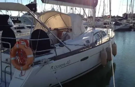 40' Oceanis Sailing Yacht Charter In Spain