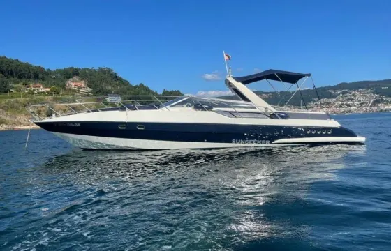Sunseeker Yacht Rental All Inclusive in the Price: Fuel, Skipper, Drinks