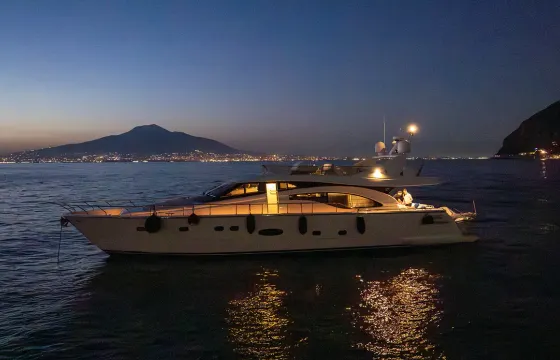 Sorrento to Capri in Pure Luxury: Charter the Ferretti 680!