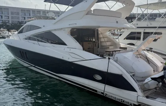 Cruise Isla Mujeres aboard A Luxurious 66ft Sunseeker Motor Yacht!