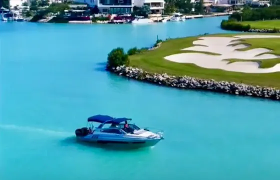 Amazig 31 ft 2024 Hanover up to 8 guests