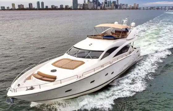 Jacuzzi, sun, and sea: Your floating party on the Azimut 90 ft"
