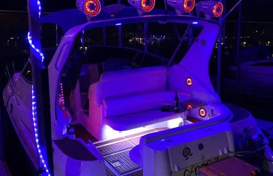 Lake Lanier Fun, Sun & Drinks on a 32ft Cruiser Yacht – Just Relax!