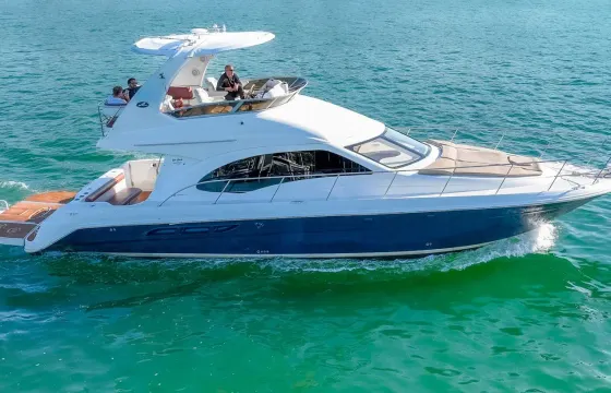 Discover Miami in Ultimate Style Aboard a 48ft Sea Ray Luxury Yacht Experience