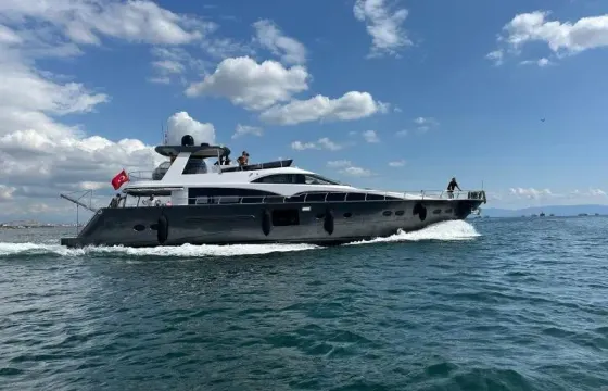 Discover Amazing Bosphorus By Sea | 85ft Power Mega Yacht