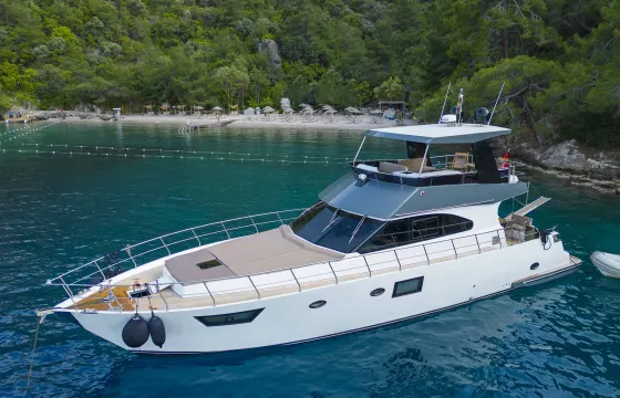 Brand new luxury motor yacht with a capacity of 6 people in Fethiye/Gocek (2023)