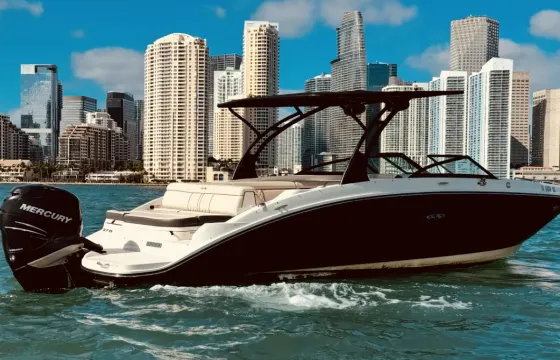 27ft Sea Ray 270 SDX Bowrider Celebration Cruise No Hidden Fees