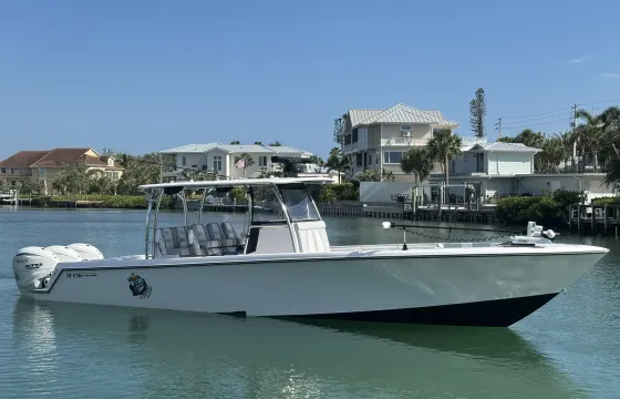 43ft 2025 Brand New Yacht with Triple Yamaha 450HP with Bathroom