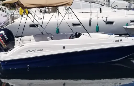 21' Hurricane Deck Boat in Tampa Bay