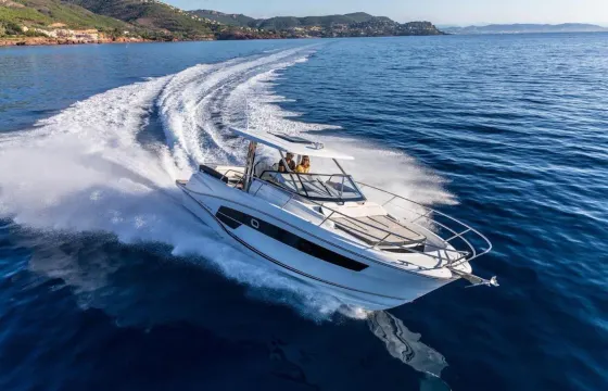 NEW 43' Luxury Yacht Charter in Long Beach - Harbor Cruise - Catalina Island