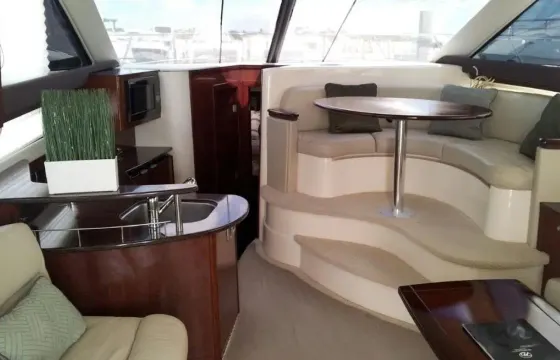 42' Meridian Motor Yacht In Casa de Campo