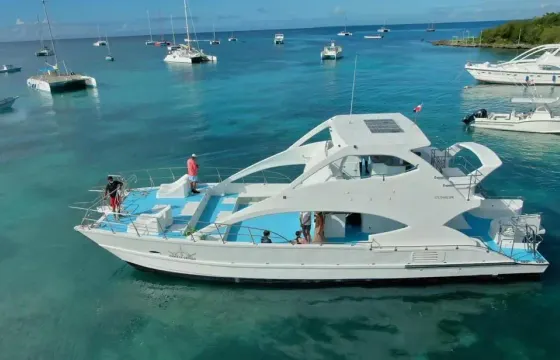 Private Yacht Deluxe 🎉Best 2025 Awards 🎉 Big and Small Groups