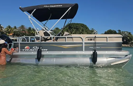 20’ Tahoe Sierra Pontoon Perfect On Haulover Sandbar!!