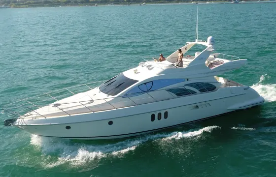 60ft Azimut Evolution Double Decker Yacht Charter in Chicago