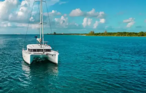Luxury Lagoon 40ft Catamaran Charter in Cozumel