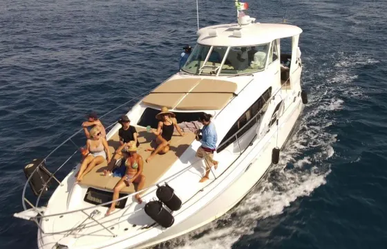 Instant Book Deals ! Chef+Starlink WiFi On Board! 45’ Searay Motor Yacht In Cabo
