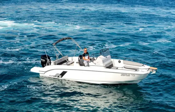 Spend an unforgettable day island hopping onboard the Flyer 8 Spacedeck!