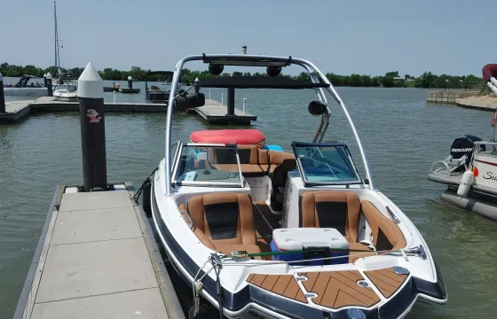 Chapparal 8 person boat with Captain in Rockwall