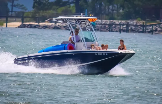 MasterCraft Wakeboarding boat for rent in the hampton roads area of Virginia