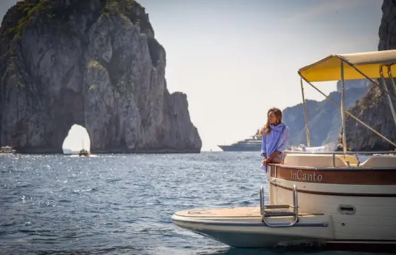 35' Aquamarina Motor Yacht for 12 Person in Piano di Sorrento, Campania